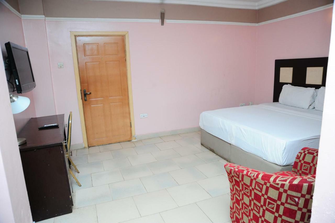 Richton Hotel And Suites Abeokuta 外观 照片