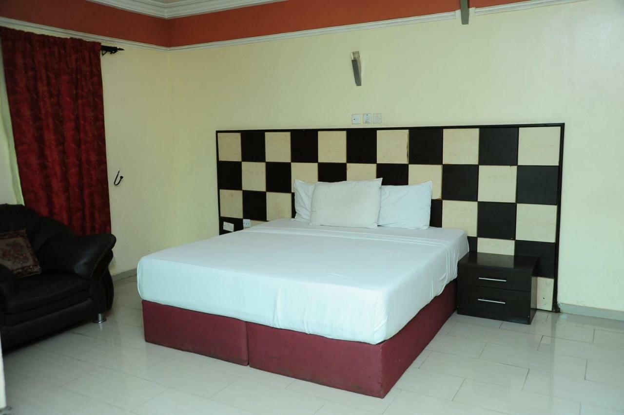 Richton Hotel And Suites Abeokuta 外观 照片